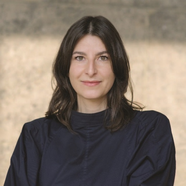Portrait von Dr. Verena Straub