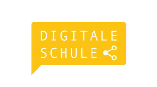 Rechteckige gelbe Sprechblase, in der 'DIGITALE SCHULE' sowie das digitale 'Teilen-'Symbol steht .