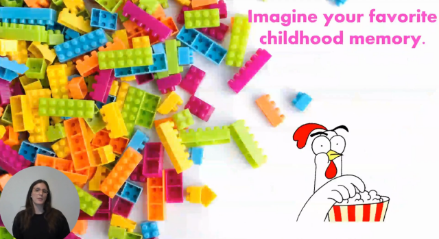 Iris Ivaniš unten links im Bild, dahinter eine Aufnahme aus der Vogelperspektive von einem bunten Legohaufen. Oben rechts pinker Text: 'Imagine your favourite childhood memory.' Darunter ein skeptisch schauendes Cartoon-Huhn, welches Popcorn isst.