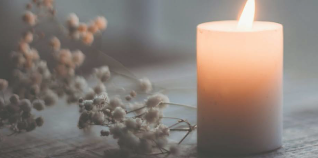 picture of a lighted candle